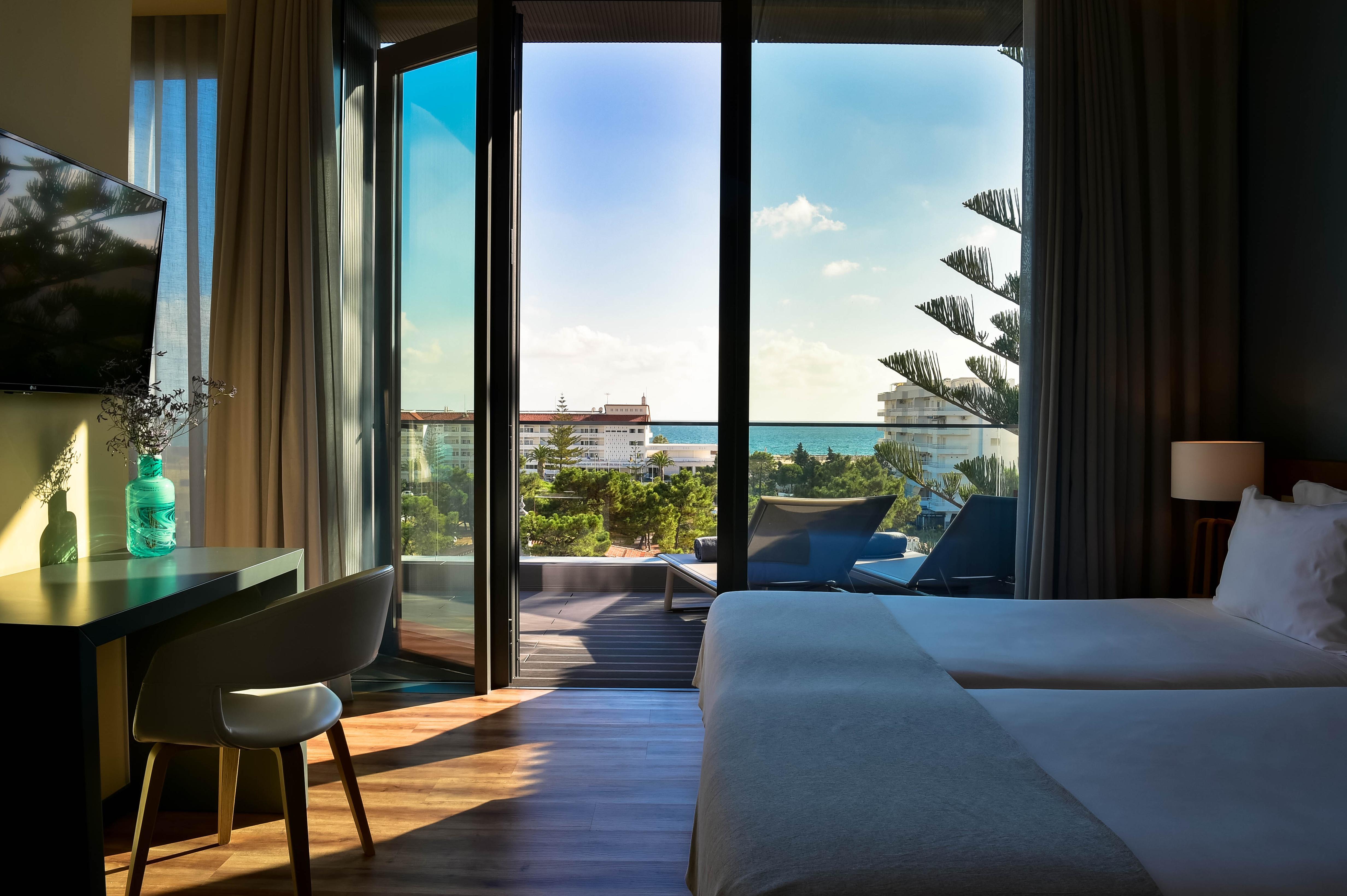 The Prime Energize Hotel Монте Гордо Екстериор снимка